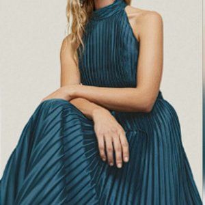 IEENA FOR MACDUGGAL Women's Pleated Gown Size 6 in Navy Blue